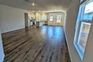 158 Gresham, Kyle, TX 78640 - Photo 7