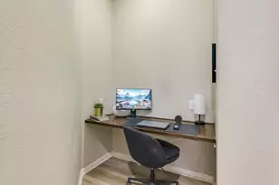 12537 Central Park Dr, Austin, TX 78732 - Photo 9