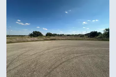 320 & 330 E Tomlinson Street, Florence, TX 76527 - Photo 3