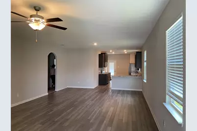 509 Congress Way, Liberty Hill, TX 78642 - Photo 5
