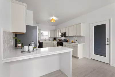 684 Hogan, Kyle, TX 78640 - Photo 7