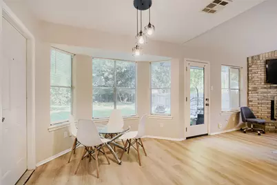 16402 Parkway Drive, Pflugerville, TX 78660 - Photo 9