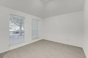 298 Fall Dr, Kyle, TX 78640 - Photo 5