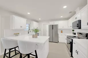 131 Meadow Valley Loop, Jarrell, TX 76537 - Photo 5