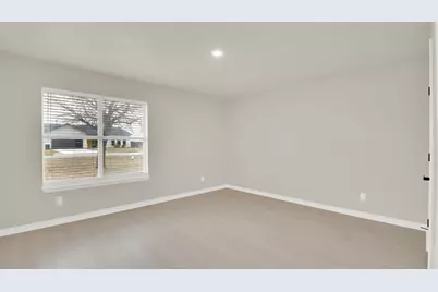 131 Meadow Valley Loop, Jarrell, TX 76537 - Photo 15