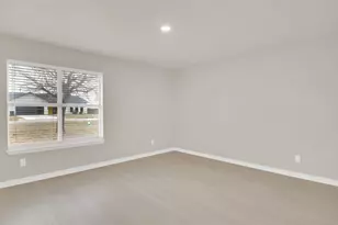 131 Meadow Valley Loop, Jarrell, TX 76537 - Photo 15