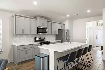 6209 Dumfries Lane, Austin, TX 78744 - Photo 5