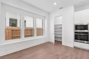 205 W Faulkner St, Liberty Hill, TX 78642 - Photo 11