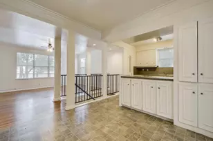 2819 San Gabriel St, Austin, TX 78705 - Photo 9