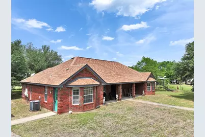 725 Green Valley Drive NE, Bastrop, TX 78602 - Photo 33