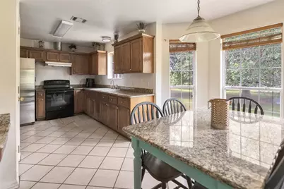 725 Green Valley Drive NE, Bastrop, TX 78602 - Photo 7