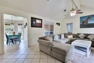 725 Green Valley Dr NE, Bastrop, TX 78602 - Photo 13
