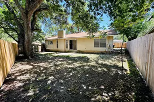 10400 Broken Shoe Trail, Austin, TX 78750 - Photo 3