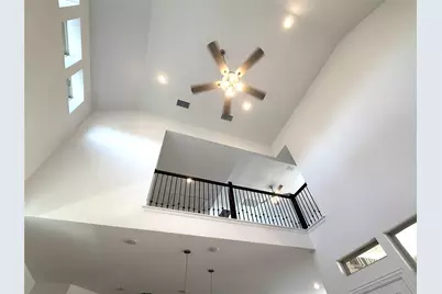 508 Bloomington Loop, Hutto, TX 78634 - Photo 21