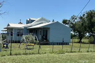 1720 Co Rd 276, Bertram, TX 78605 - Photo 17