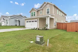 135 Lyndon Dr, San Marcos, TX 78666 - Photo 3