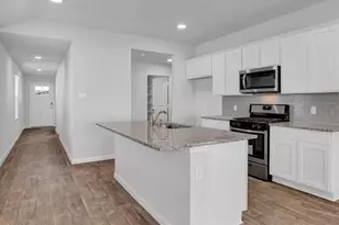 211 Hamilton Pool Ln, Bastrop, TX 78602 - Photo 3