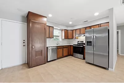 2712 Saint Edwards Circle #B, Austin, TX 78704 - Photo 9