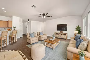 7817 Squirrel Hollow Dr, Georgetown, TX 78628 - Photo 9