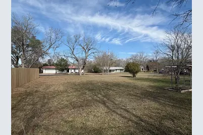505 Elm Street, Bastrop, TX 78602 - Photo 3