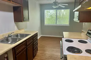 1103 Hillyer St, San Marcos, TX 78666 - Photo 5