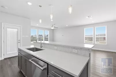 555 Purple Heart Drive, Buda, TX 78610 - Photo 9