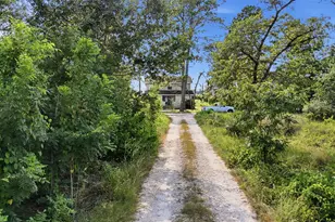 136 Pine Hill Loop, Bastrop, TX 78602 - Photo 5