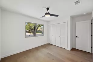 1400 Cripple Creek Dr, Austin, TX 78758 - Photo 37