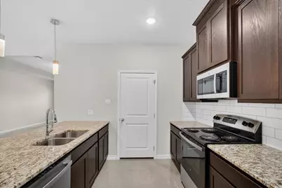 412 W Avenue C, Copperas Cove, TX 76522 - Photo 15