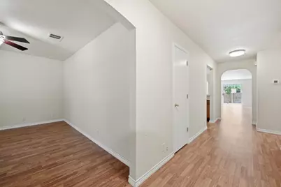 195 Musgrav, Kyle, TX 78640 - Photo 3