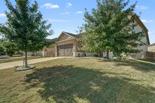 633 Donegal Ln, Georgetown, TX 78626 - Photo 3