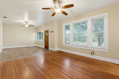 1301 Taylor St, Lampasas, TX 76550 - Photo 9