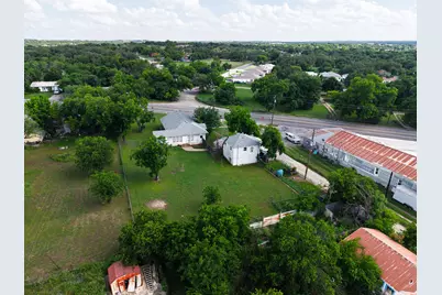 1301 Taylor St, Lampasas, TX 76550 - Photo 33
