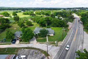 1301 Taylor St, Lampasas, TX 76550 - Photo 3