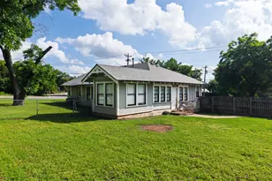1301 Taylor St, Lampasas, TX 76550 - Photo 29