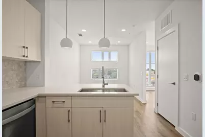 6324 N Lamar Boulevard #404, Austin, TX 78752 - Photo 9