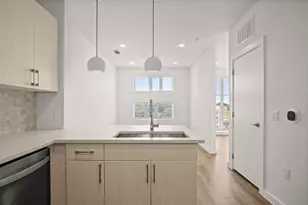 6324 N Lamar Blvd, Austin, TX 78752 - Photo 9