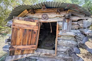 531 Co Rd 258, Bertram, TX 78605 - Photo 17