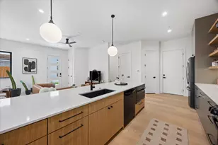 4416 S 1st St, Austin, TX 78745 - Photo 9