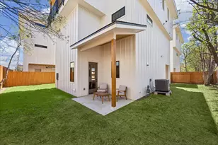 4416 S 1st St, Austin, TX 78745 - Photo 33