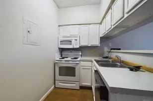 2901 San Jacinto Blvd, Austin, TX 78705 - Photo 5