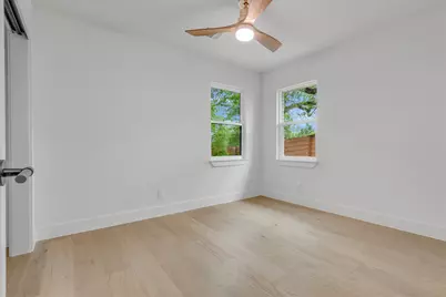 6807 Roanoke Drive, Austin, TX 78723 - Photo 19