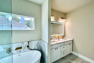 140 Heleakala Dr, Bastrop, TX 78602 - Photo 23