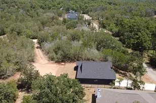140 Heleakala Dr, Bastrop, TX 78602 - Photo 3