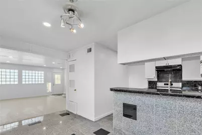 5210 Woodrow Avenue #B, Austin, TX 78756 - Photo 5