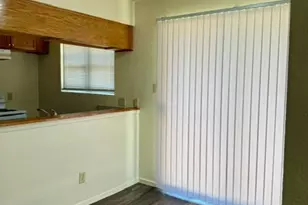 3005-B Parker Ln, Austin, TX 78741 - Photo 5