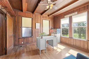 1543 W Clark St, Bartlett, TX 76511 - Photo 17