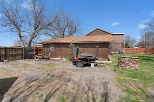 1543 W Clark St, Bartlett, TX 76511 - Photo 37
