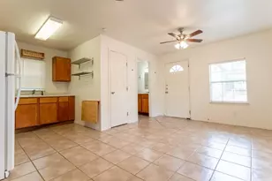 4704 Evans St, Austin, TX 78751 - Photo 3