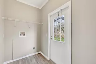 130 Leaning Oaks Cir, Seguin, TX 78155 - Photo 13